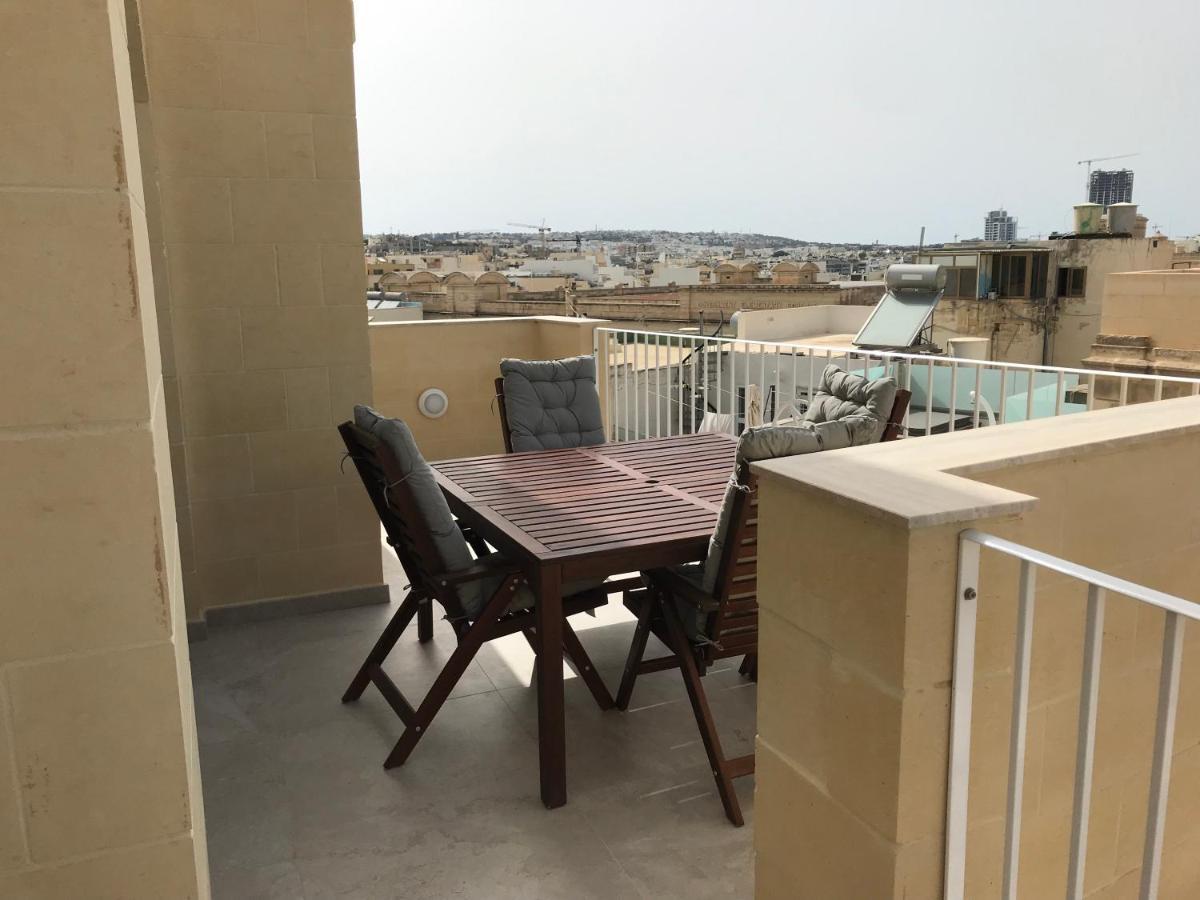 The Three Trees Apartments Sliema Exteriör bild